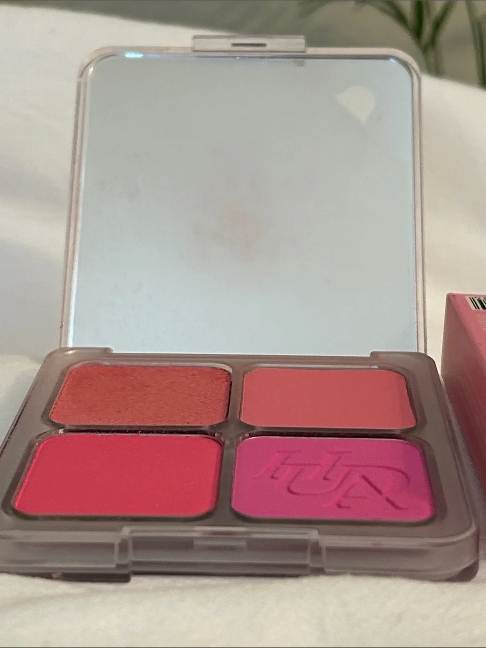 HUDA BEAUTY huda beauty